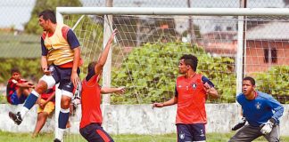 Jogadores remistas realizam coletivo