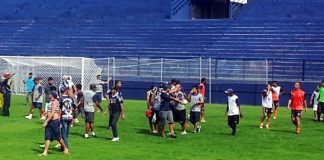 Invasão de torcedores no treino do Remo