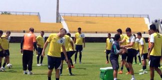 Jogadores remistas realizam atividade física