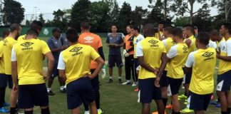 Jogadores remistas realizam atividade física