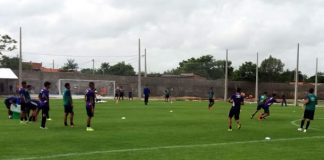 Jogadores remistas realizam atividade física