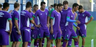 Jogadores remistas realizam atividade física