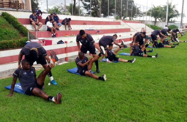 Jogadores remistas realizam atividade física em Tucuruí