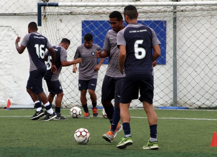 Adenilson, Elielton, Felipe Marques, Dudu e Bruno Maia