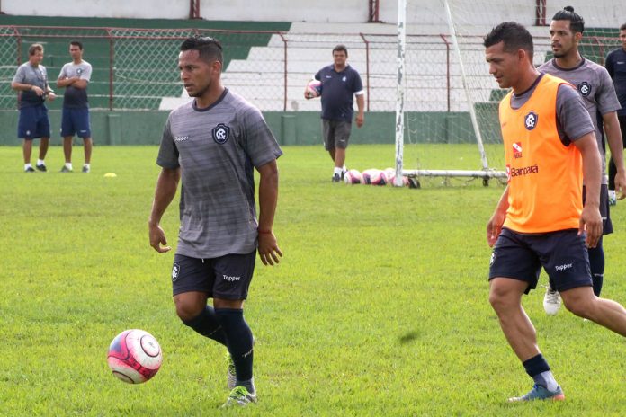 Elielton, Levy e Jefferson Recife