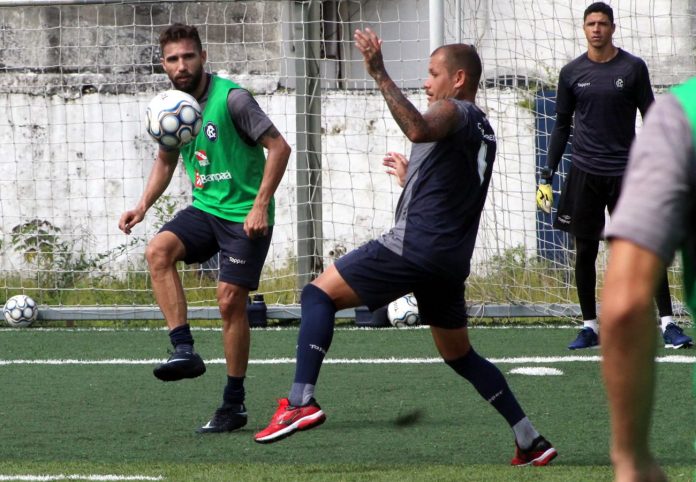 Esquerdinha, Everton e Vinícius