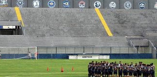 Jogadores remistas realizam atividade física