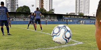 Jogadores remistas realizam atividade física