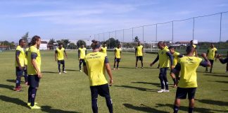 Jogadores remistas realizam atividade física