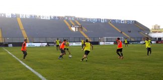 Jogadores remistas realizam atividade física