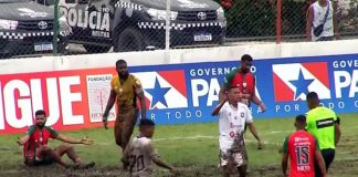 Gramado do Parque Bacurau apresentou péssimas condições no jogo entre Cametá e São Francisco – Foto: Reprodução (TV Cultura)