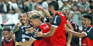 Remo 2×0 Corinthians-SP (Ronald, Richard Franco, Fabinho, Paulinho Curuá, Zé Carlos e Soares) – Foto: Samara Miranda (Clube do Remo)