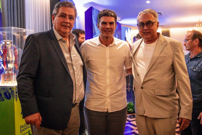 Antônio Carlos Teixeira (Tonhão), Helder Barbalho e Sérgio Papellin – Foto: Samara Miranda (Clube do Remo)