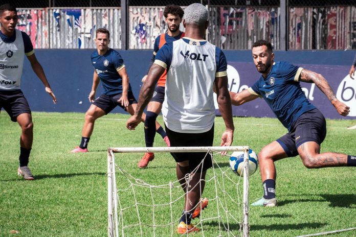 Jogadores remistas realizam atividade física – Foto: Samara Miranda (Clube do Remo)