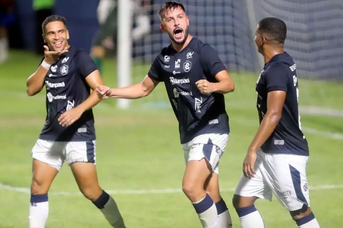 Remo 2×1 Ferroviário-CE (Marco Antônio, Giovanni Pavani e Diogo Batista) – Foto: Cláudio Pinheiro (O Liberal)