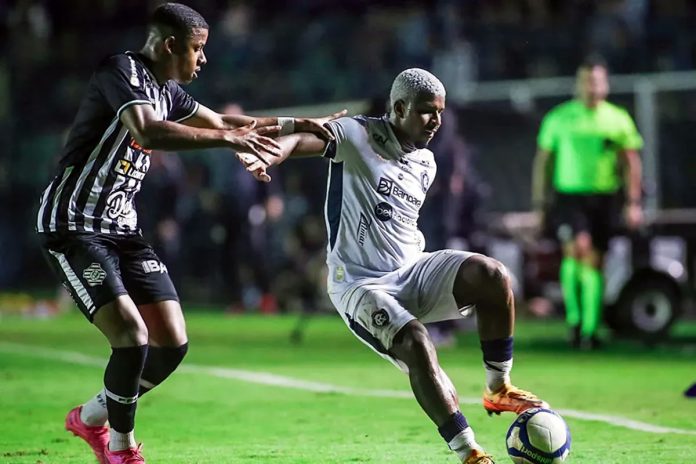 Figueirense-SC 1×0 Remo (Jaderson) – Foto: Samara Miranda (Clube do Remo)