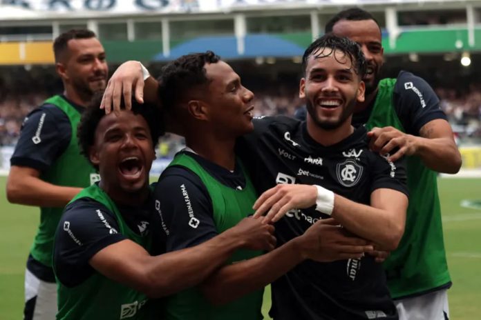 Remo 1×0 São Bernardo-SP (João Afonso, Jonny Robert, Adsson, Raimar e Helder) – Foto: Mauro Ângelo (Diário do Pará)