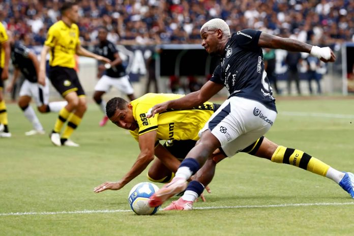 Remo 1×0 São Bernardo-SP (Jaderson) – Foto: Cristino Martins (O Liberal)